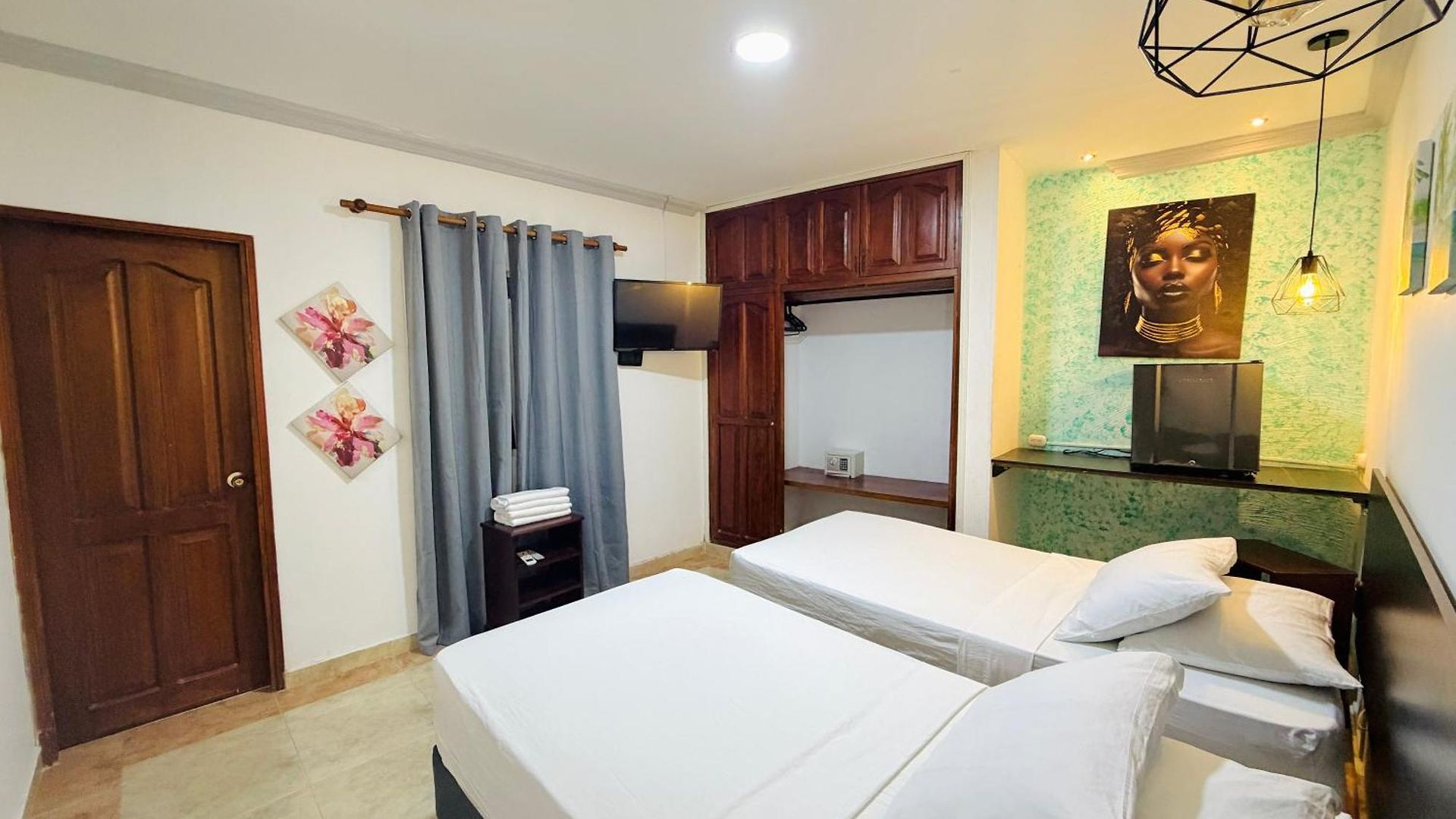 Marie Real Hotel *